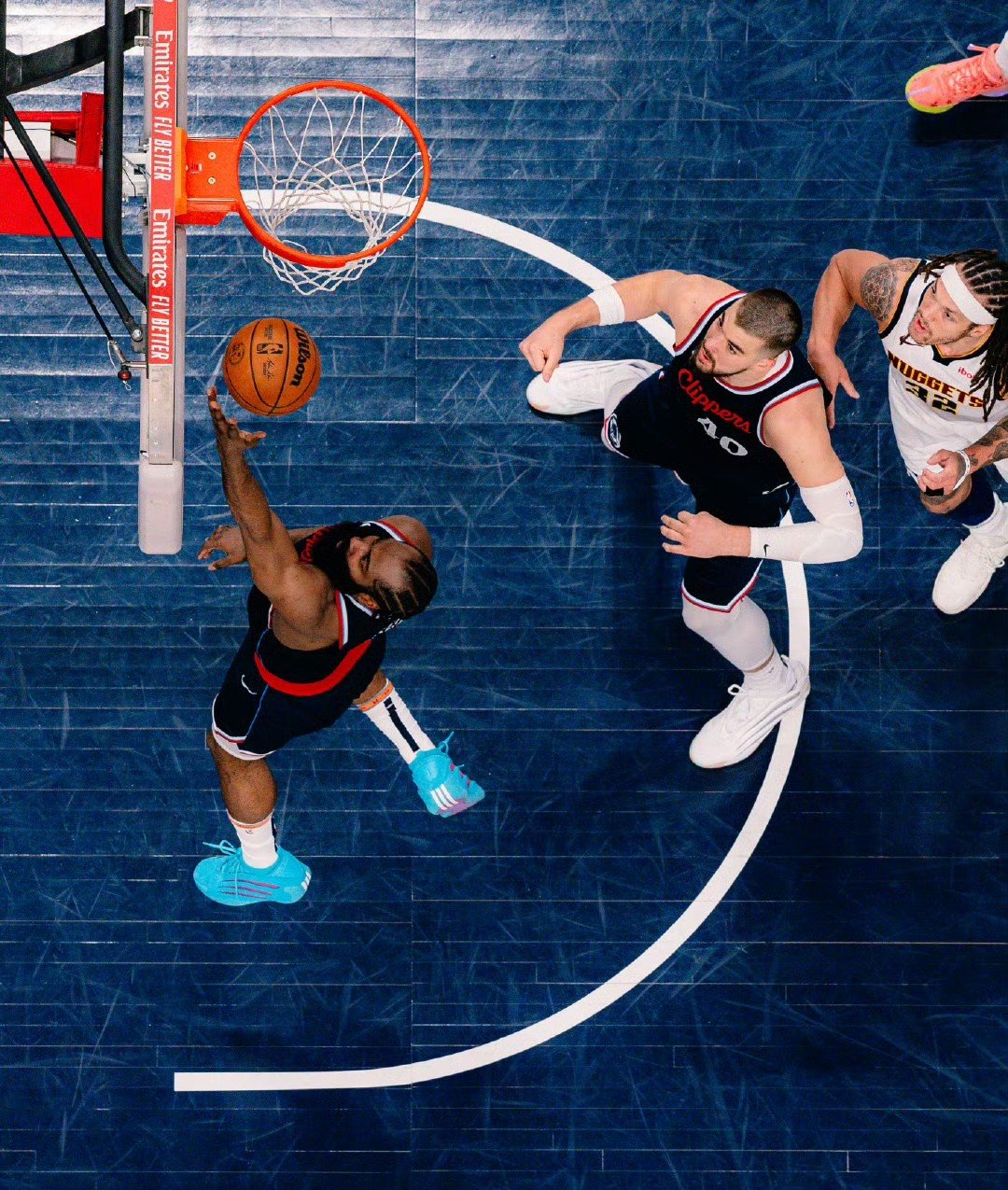 包含转折点洛杉矶快船临场应变；NBA季后赛国际比赛日攻防权衡；球迷炸锅；球探报告显示潜力的词条-开云下载