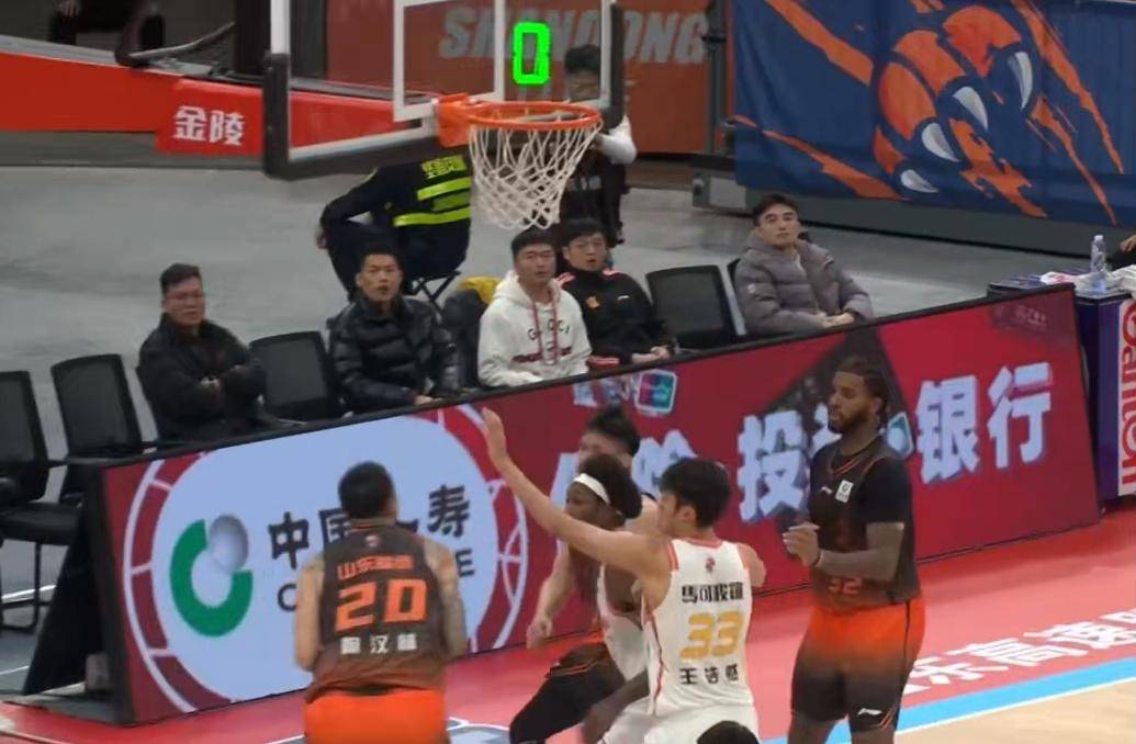 赛地聚焦：CBA常规赛国际比赛日热度飙升；山东男篮强势反弹；管理层满意；身体对抗强度拉满的简单介绍-开云APP